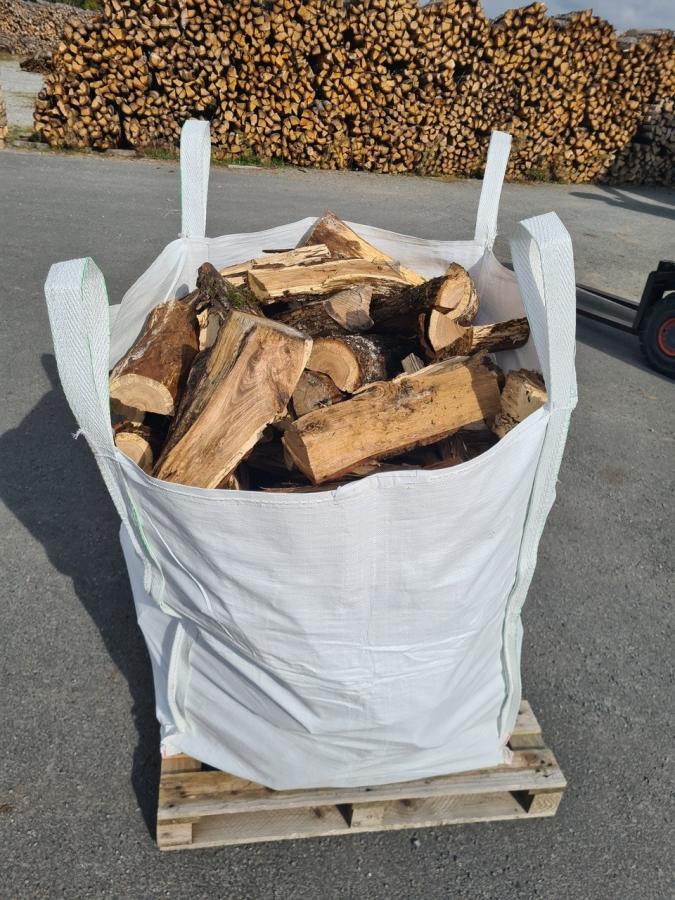 Big bag bûches fendues Prémium en vrac 0,93 stère bois sec < 20% humidité Big bag bûches fendues Prémium en vrac 0,93 stère bois sec < 20% humidité